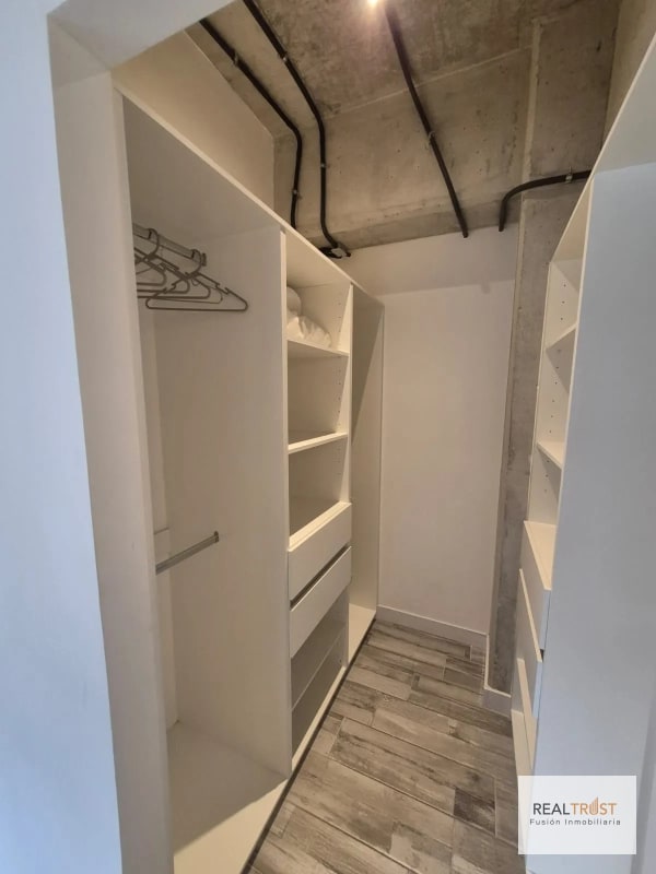 APARTAMENTO AMUEBLADO Y EQUIPADO EN EL CORAZON DE ZONA 4 - 2