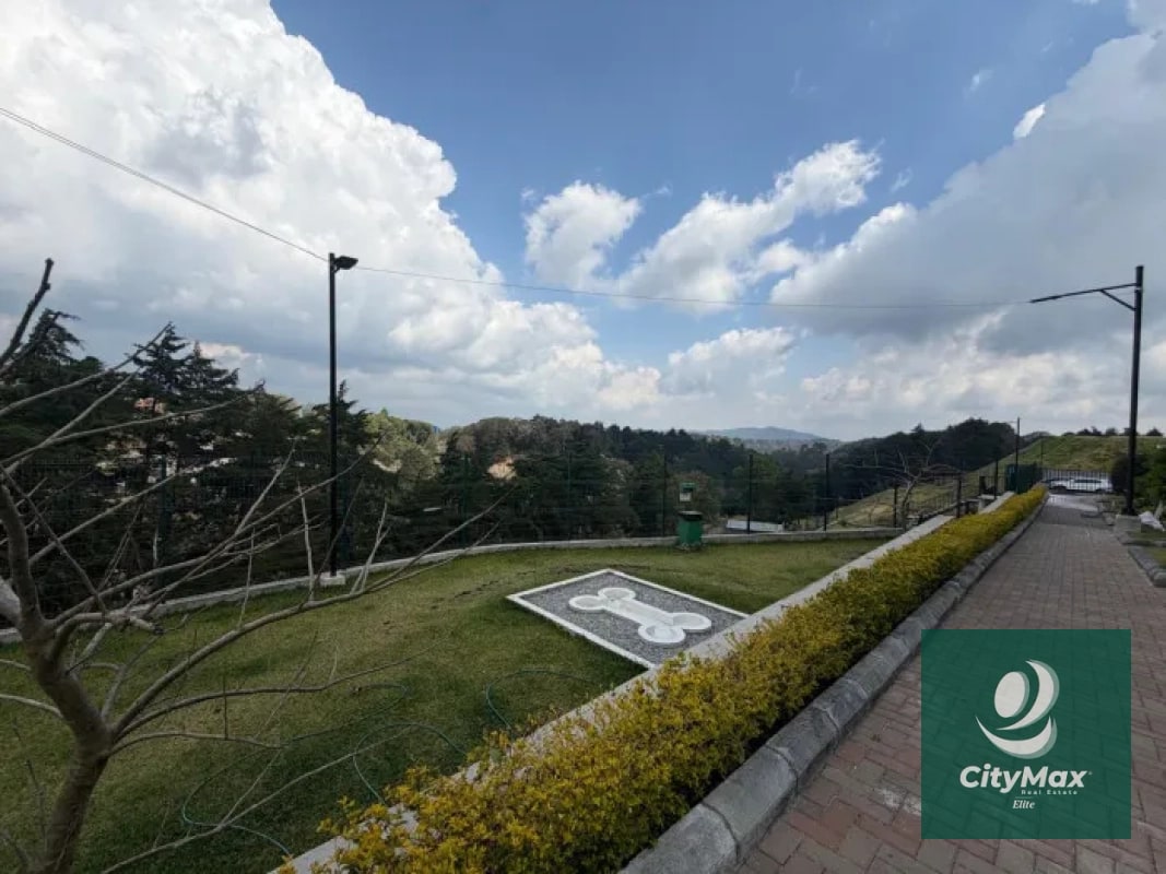 TOWNHOUSE EN VENTA - CLUB RESINDENCIAL ALIKA - 1