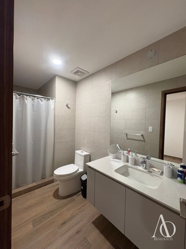 Apartamento en Venta Edificio Parque 14, zona 14 N14 / EN DIRECTO 02 - 14