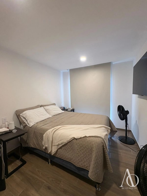 Apartamento en Venta Edificio Parque 14, zona 14 N14 / EN DIRECTO 02 - 13