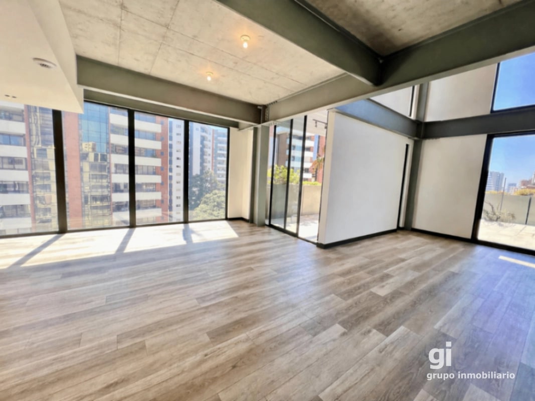 PH industrial, con una gran terraza en venta en zona 14 - 9