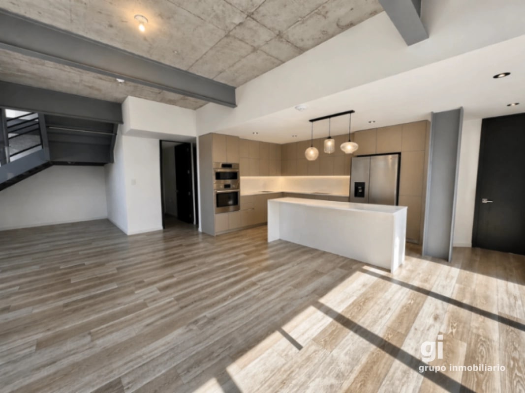 PH industrial, con una gran terraza en venta en zona 14 - 7