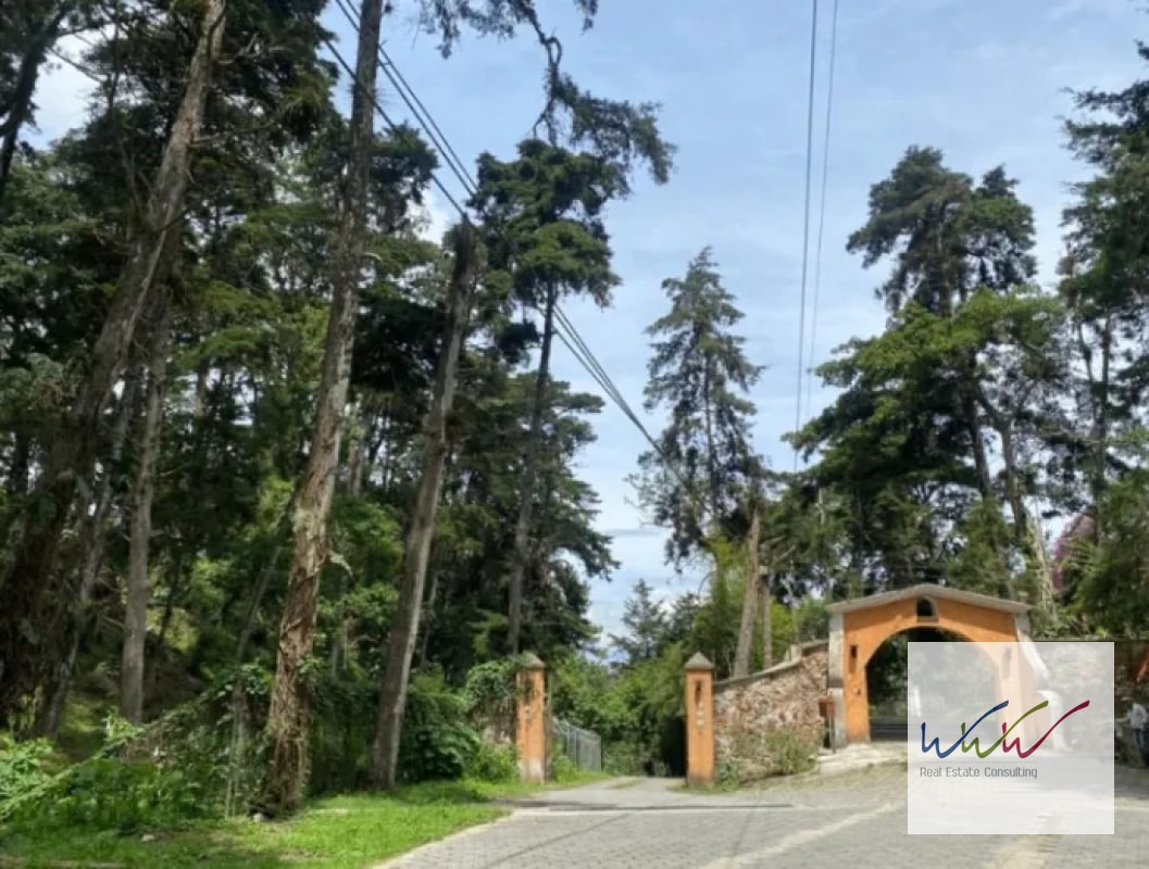 Vendo terreno para varias casas en residencial exclusivo, Km. 13 CAES - 5