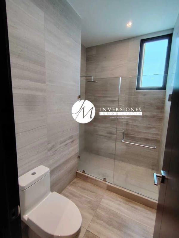 Apartamento en renta en zona 14 de 2 dormitorios - Miniatura 4