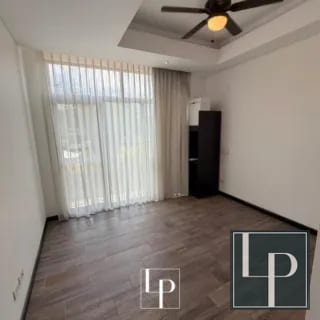 Amplio Apartamento en Renta en Lirios 1 de Cayalá — Apartamento en Alquiler en Lirios de Cayalá I, Zona 16, Guatemala, Ciudad — miniatura 4 de 8