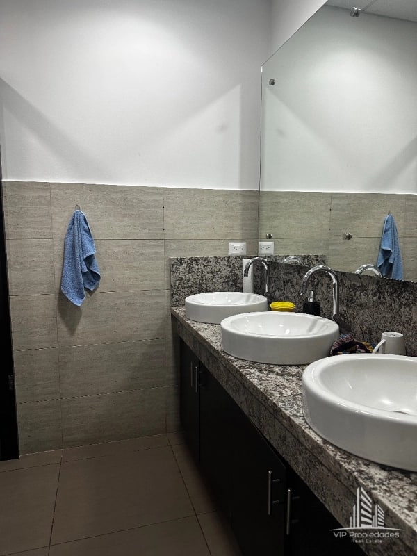 Empresarial zona pradera, vendo oficina - 1