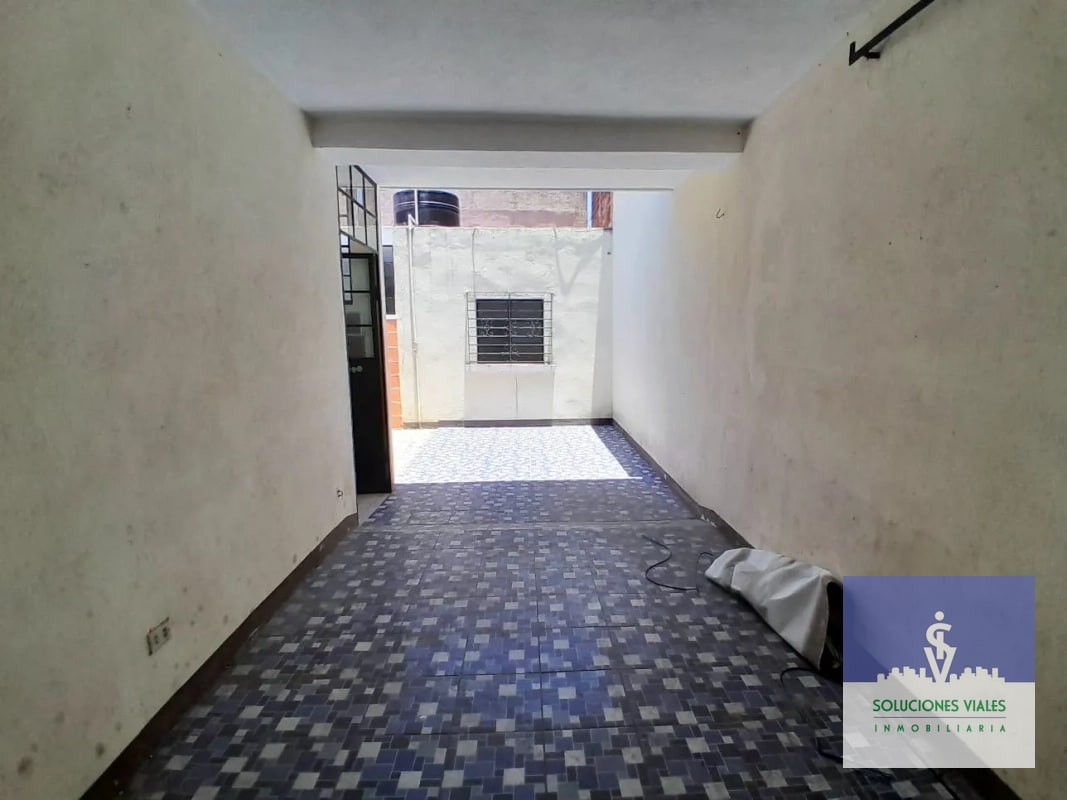 ZONA 5, VENDO CASA DE 1 NIVEL, FUERA DE GARITA - 9