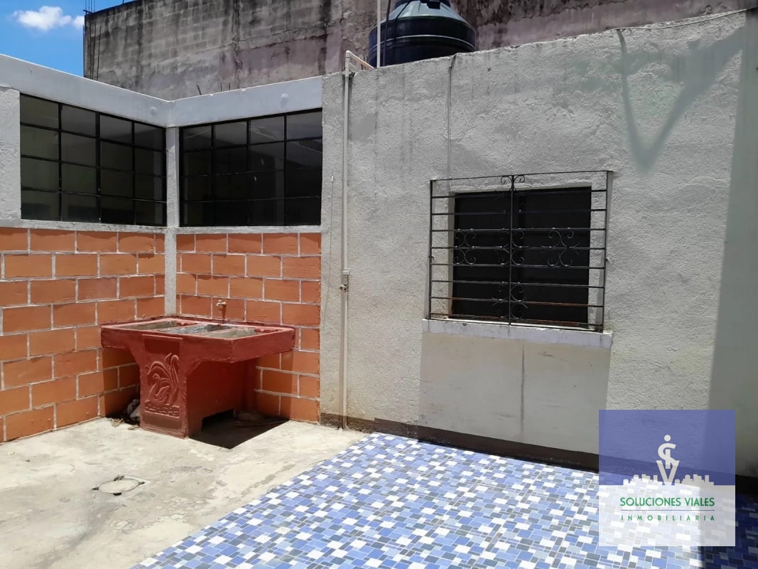 ZONA 5, VENDO CASA DE 1 NIVEL, FUERA DE GARITA - 8
