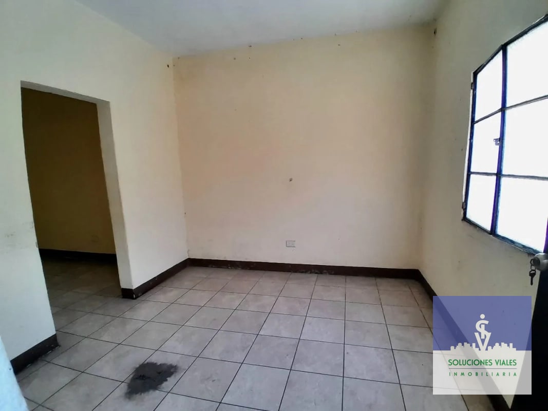 ZONA 5, VENDO CASA DE 1 NIVEL, FUERA DE GARITA - 3
