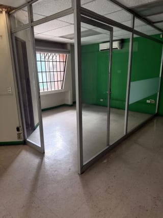 Venta o Alquiler  de Bodega en Ciudad San Cristobal en Granjas — Bodega / Ofibodega en Venta en Zona 8 Mixco, Guatemala, Ciudad — miniatura 5 de 8