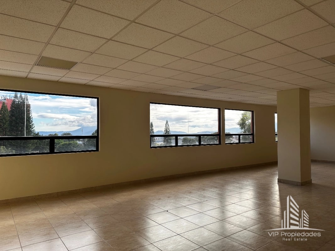 Zona 13, Edificio Condesa oficina en Alquiler - 4