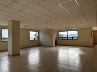 Zona 13, Edificio Condesa oficina en Alquiler — Oficina en Alquiler en Zona 13, Guatemala, Ciudad — miniatura 4 de 6