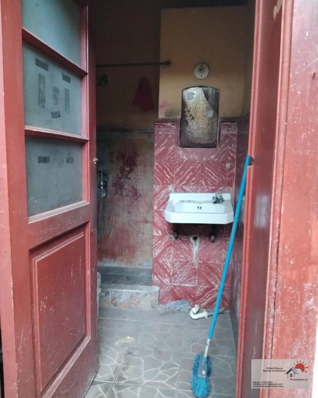 VENDO CASA PARA REMODELAR ZONA 1 CENTRO HISTORICO REF.6813 - 8