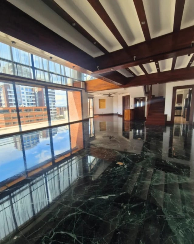 PENTHOUSE EN RENTA EN ZONA 14 CON DOS NIVELES Y TERRAZA - 11