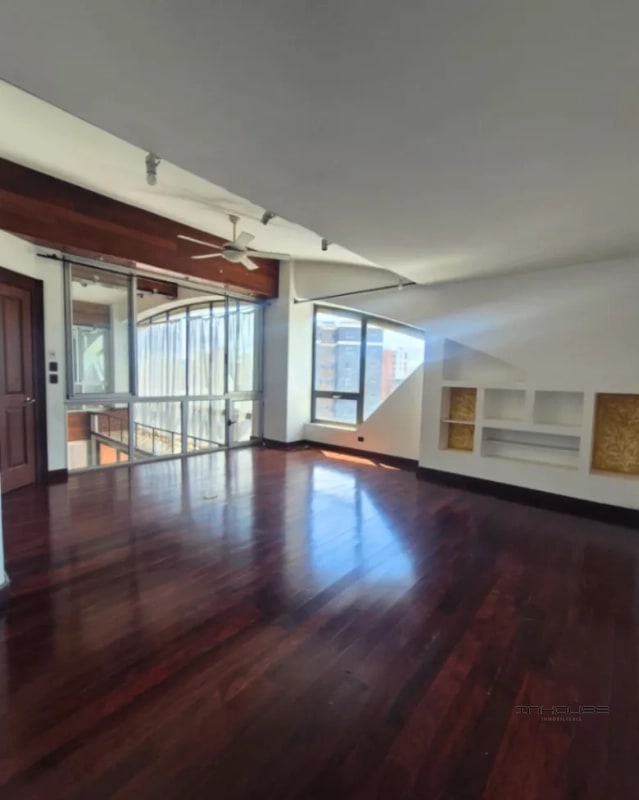 PENTHOUSE EN RENTA EN ZONA 14 CON DOS NIVELES Y TERRAZA - 3