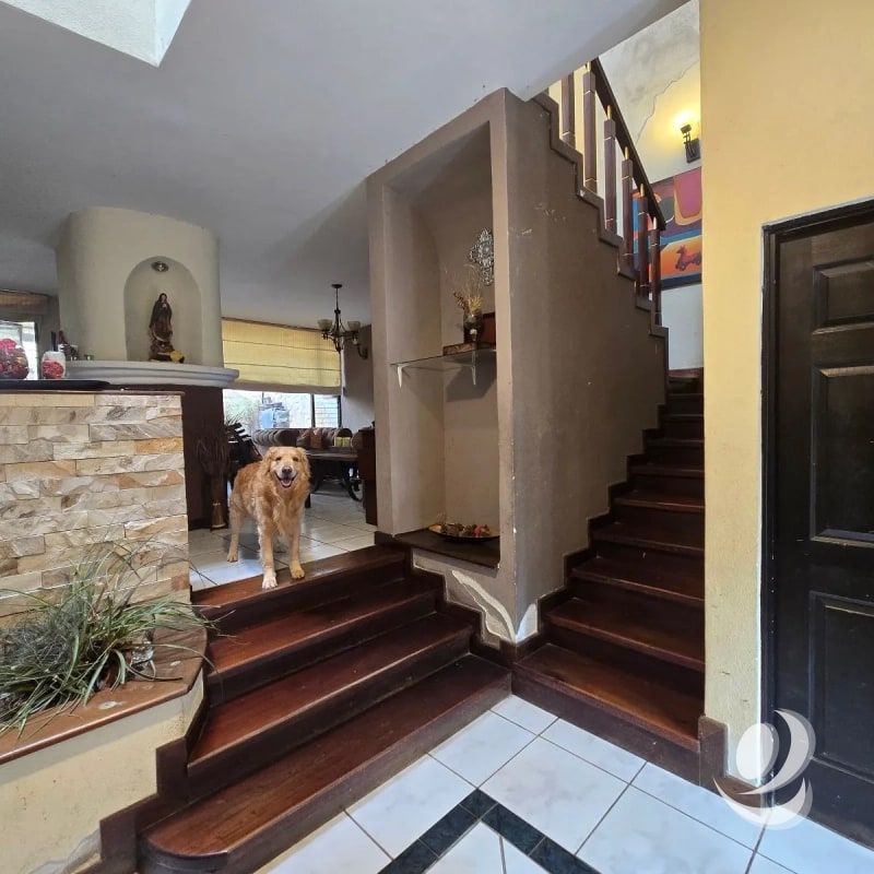 Casa en Venta Las Hojarascas Zona 1 de Mixco, Guatemala - 2