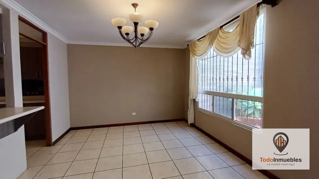 Casa en Renta en Villas de Doña Marina km 16.5 CES — Casa en Alquiler en Carretera a El Salvador, Guatemala, Ciudad — foto 2 de 17