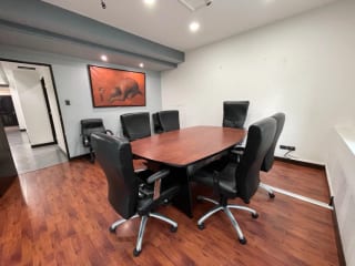 EUROPLAZA Z14, OFICINA RENTA 160 MTS2, 5 ESPACIOS TABICADOS, 2 BAÑOS, 2 PARQUEOS $2,500 + IVA — Oficina en Alquiler en Europlaza, Zona 14, Guatemala, Ciudad — miniatura 4 de 5
