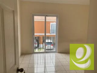 VENDO CASA EN CONDADO CATALINA — Casa en Venta en Condado Catalina, Villa Nueva, Guatemala, Ciudad — miniatura 2 de 6