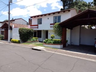 Casa en Venta Condominio Cortijo Santa Fe, zona 10 — Casa en Venta en Zona 10, Guatemala, Ciudad — miniatura 1 de 16