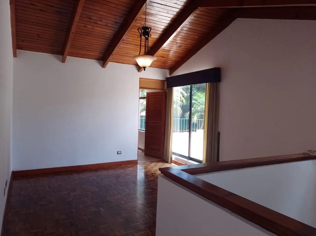 Casa en Venta Condominio Cortijo Santa Fe, zona 10 — Casa en Venta en Zona 10, Guatemala, Ciudad — foto 9 de 16