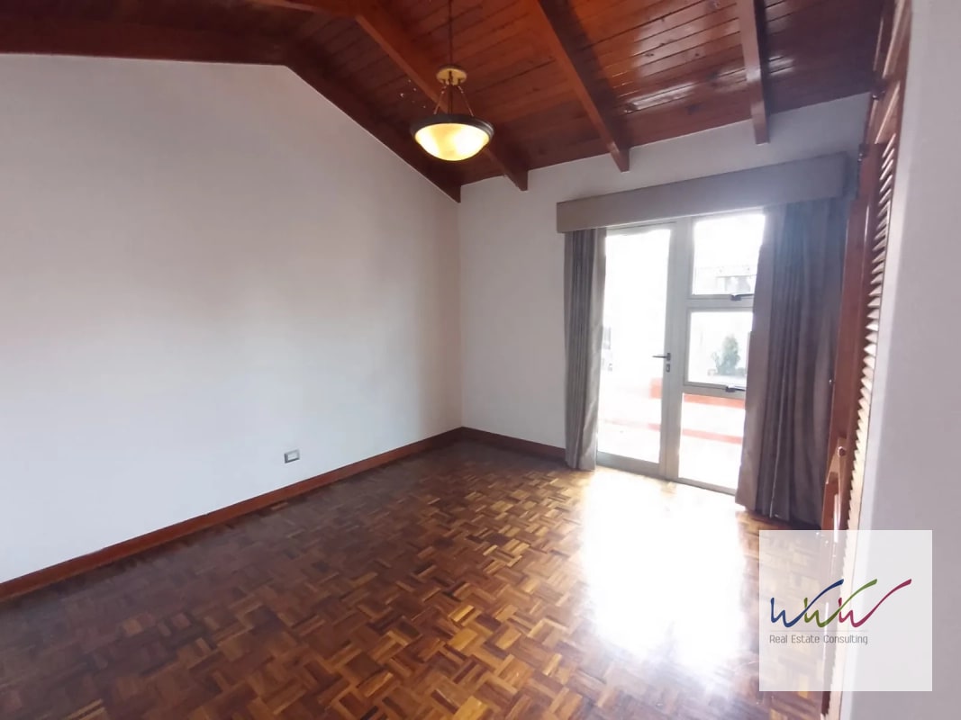 Casa en Venta Condominio Cortijo Santa Fe, zona 10 - 4