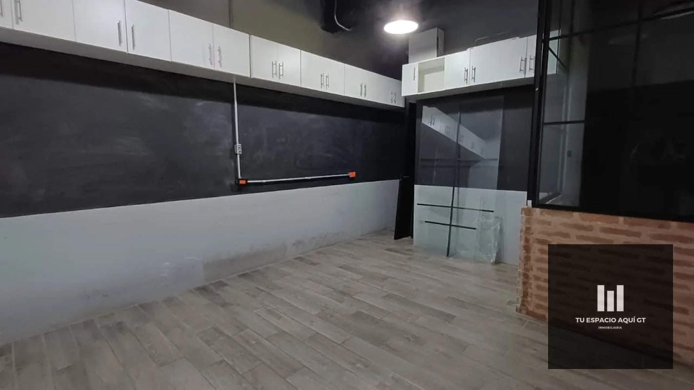 Linda Oficina En Venta - Edificio Pialé Zona 10 - 4