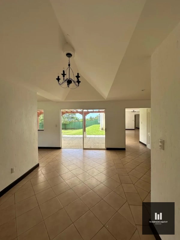Casa De 4 Habitaciones En Renta - Carretera Al Salvador km 23.5 - 9