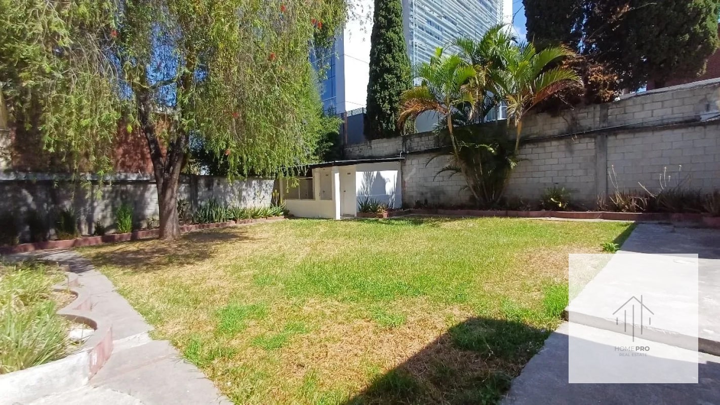 Casa Comercial en Renta en Zona 15 - 11