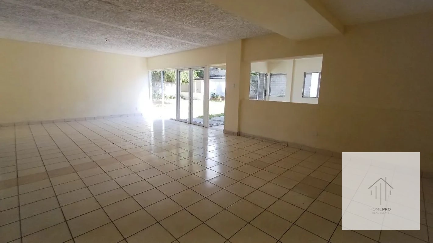 Casa Comercial en Renta en Zona 15 - 9
