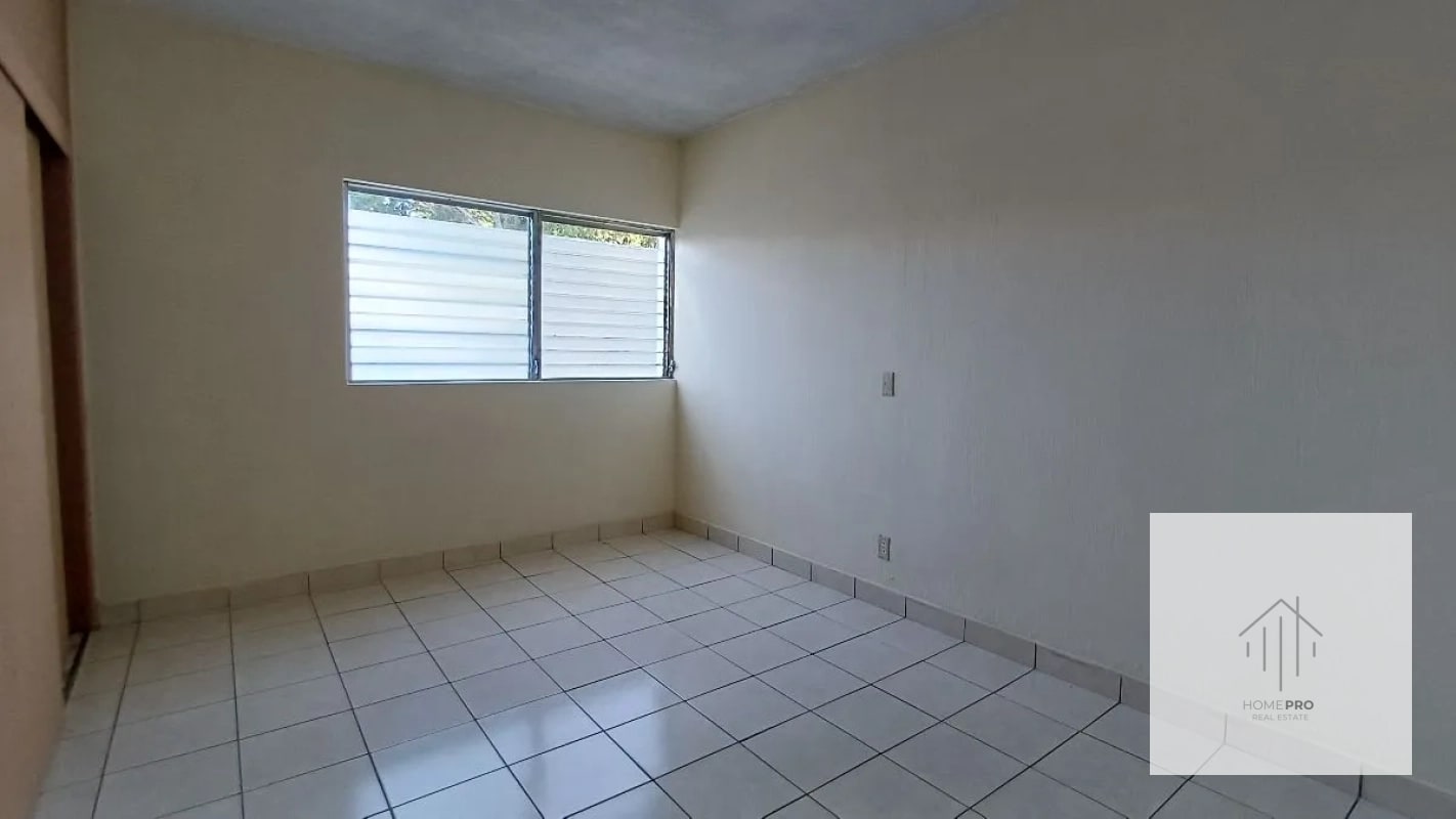 Casa Comercial en Renta en Zona 15 - 1