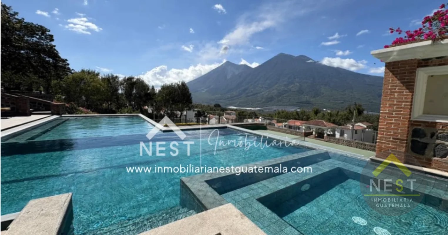Casa estilo colonial con terraza en Venta | ANTIGUA GARDENS - 2
