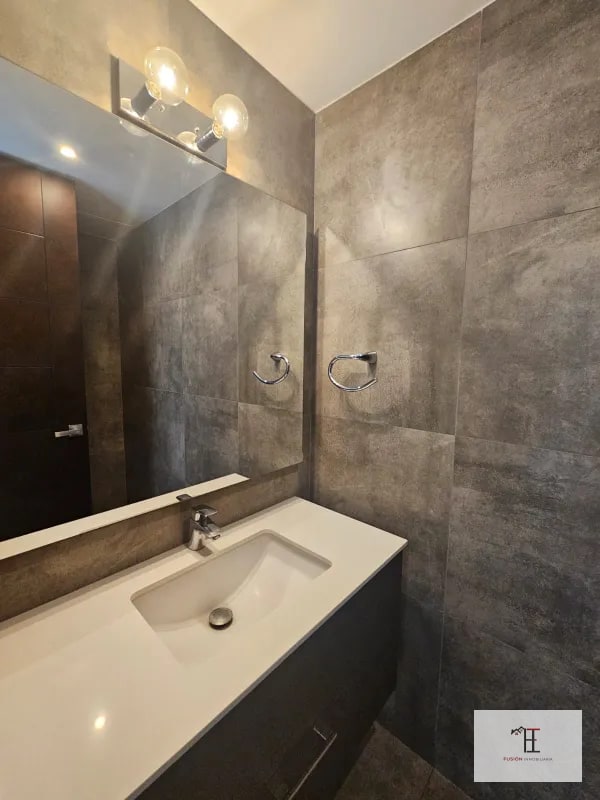 Vendo Apartamento LIV Zona 15 Vista Hermosa 1 - 3