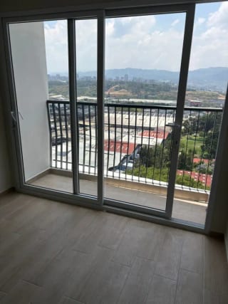Apto en renta en ANDARES z12 — Apartamento en Alquiler en Andares Doce, Zona 12, Guatemala, Ciudad — miniatura 3 de 6