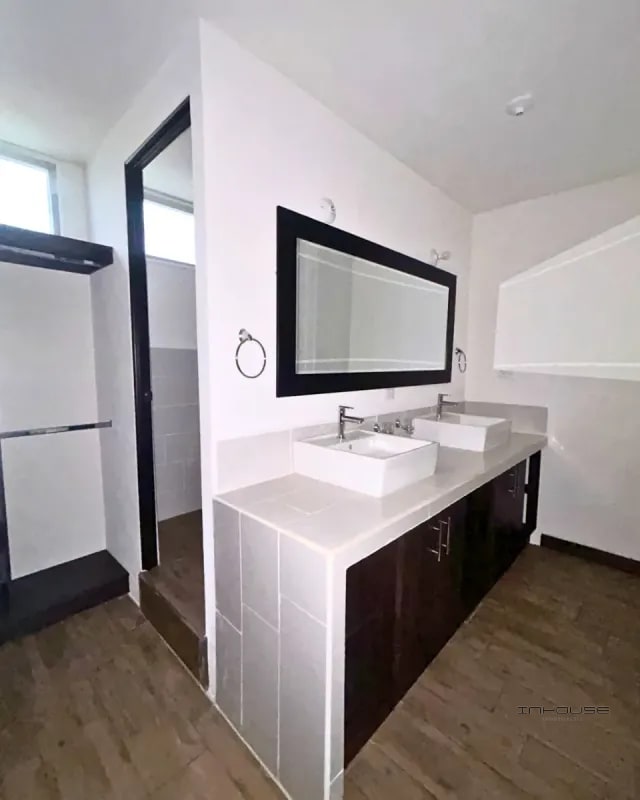 CASA EN RENTA EN VILLAS DE CAPELO KM 22 CAES, DE ESQUINA - 1