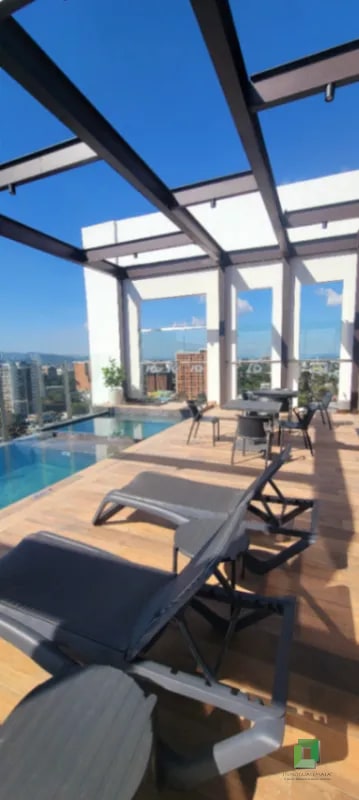 Apartamento en Renta zona 10 - 1
