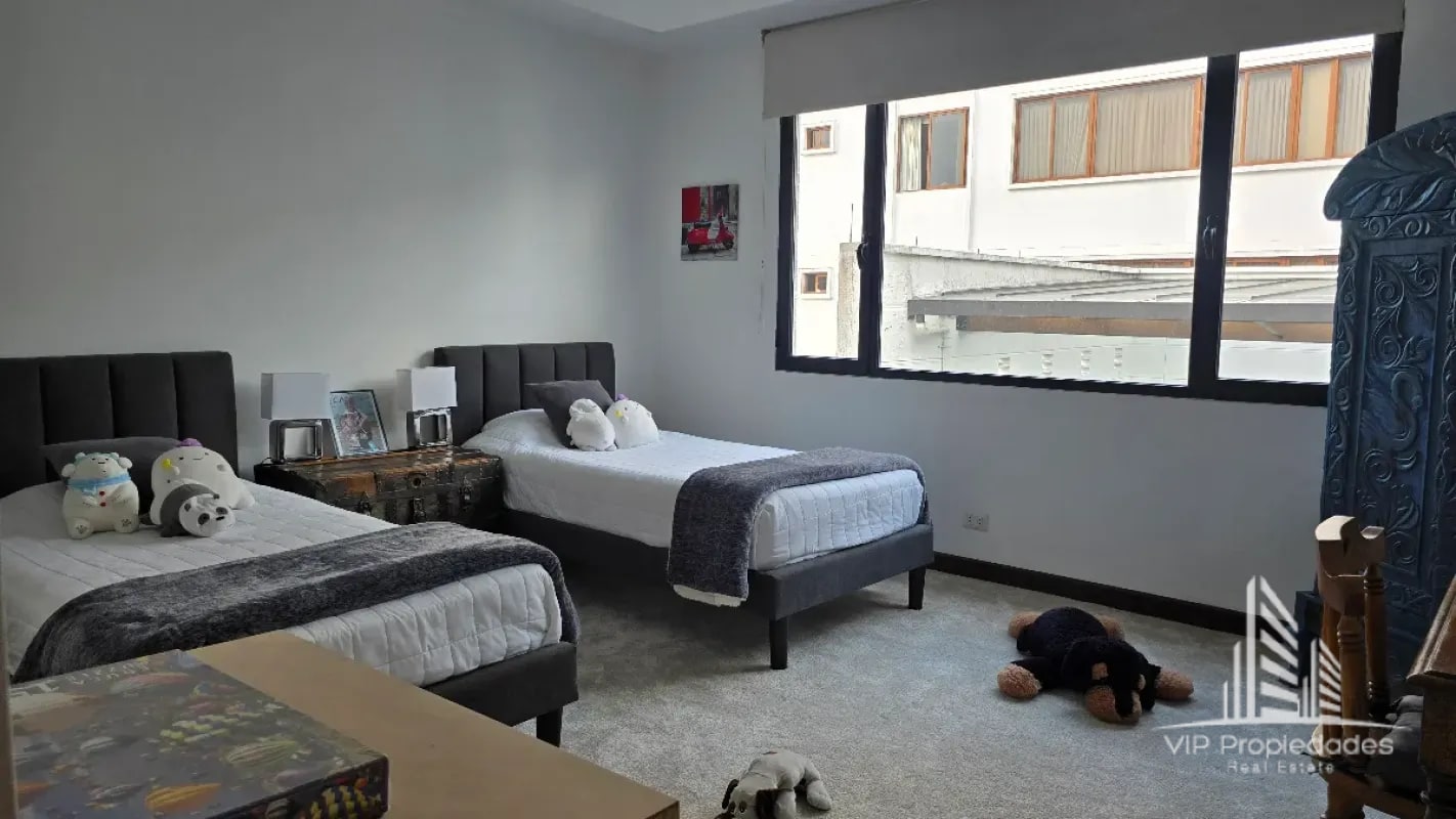 Casa en venta en zona 15, VHI - 2