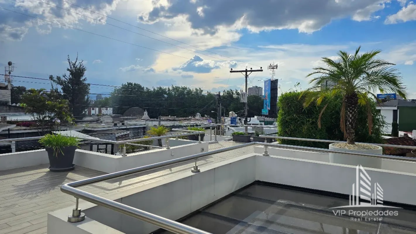 Casa en venta en zona 15, VHI - 1