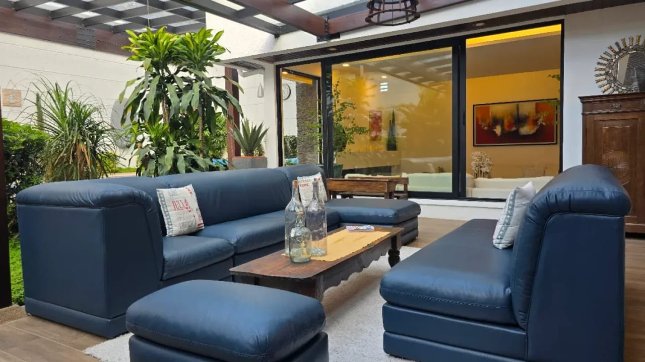 Casa en venta en zona 15, VHI - 11