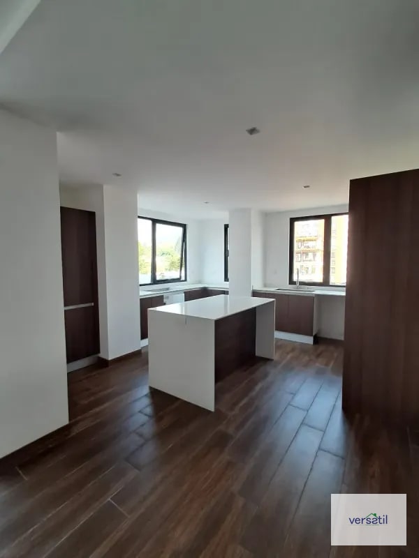 Bello apartamento NUEVO en Venta zona 15 - 15