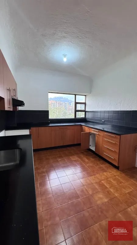 APARTAMENTO EN ALQUILER EN ZONA 15 VHI 015APTOADZ15 - 5