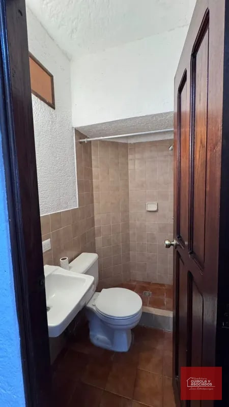 APARTAMENTO EN ALQUILER EN ZONA 15 VHI 015APTOADZ15 - 1