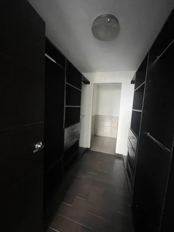 Apartamento en renta - Edificio Attica II, Zona 14 — Apartamento en Alquiler en Attica II, Zona 14, Guatemala, Ciudad — foto 2 de 11