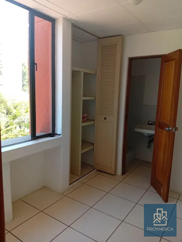 Apartamento en Alquiler, Edificio Vista Real, Zona 10 - 12