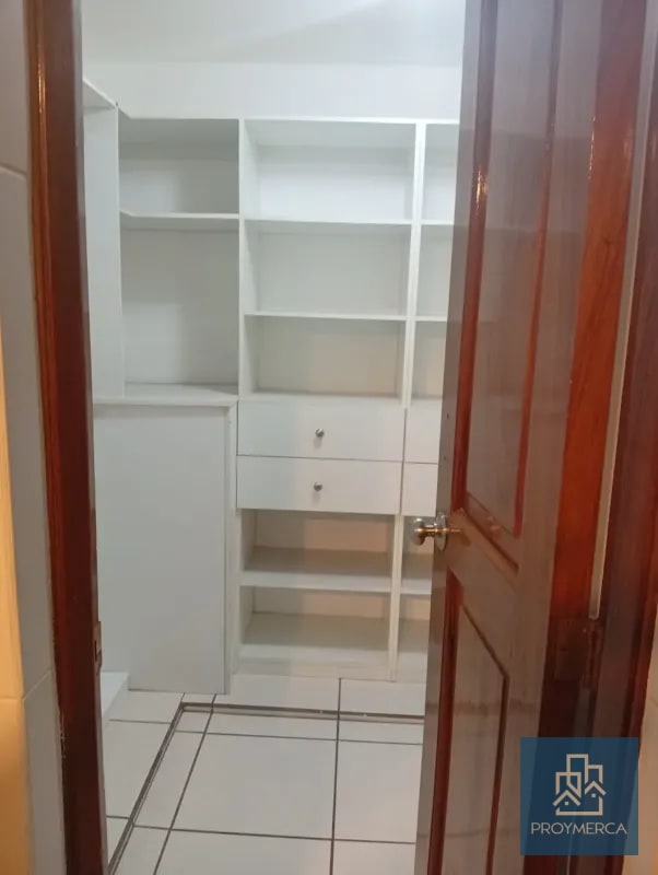 Apartamento en Alquiler, Edificio Vista Real, Zona 10 - 8