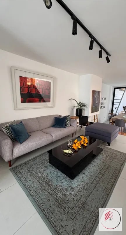ALQUILER DE CASA EN ZONA 15 REMODELADA DE 268 M² - 7