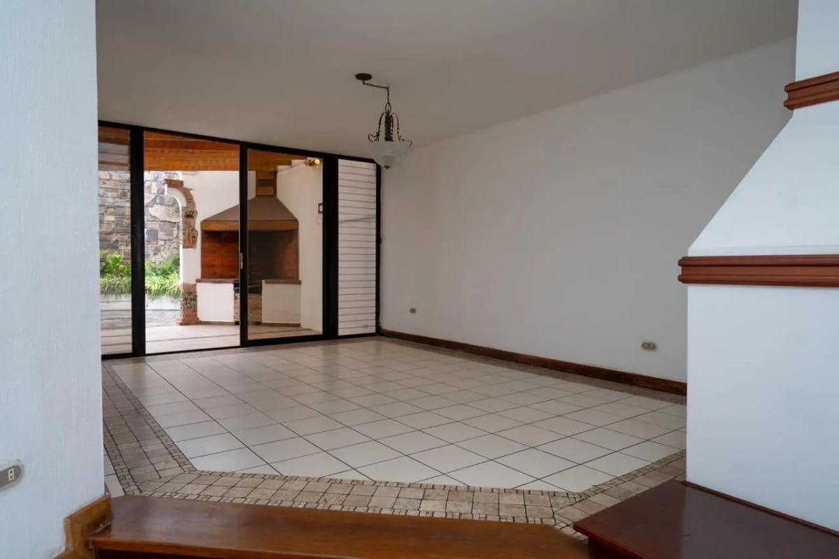 Vendo Linda Casa San Miguel II Kn 16.5 CAES (copia) — Casa en Venta en Carretera a El Salvador, Guatemala, Ciudad — foto 10 de 14