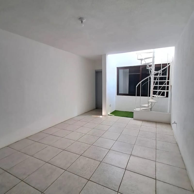 VENDO AMPLIA CASA CON APARTAMENTO, LOS MANANTIALES (copia) — Casa en Venta en Carretera a El Salvador, Guatemala, Ciudad — foto 7 de 17