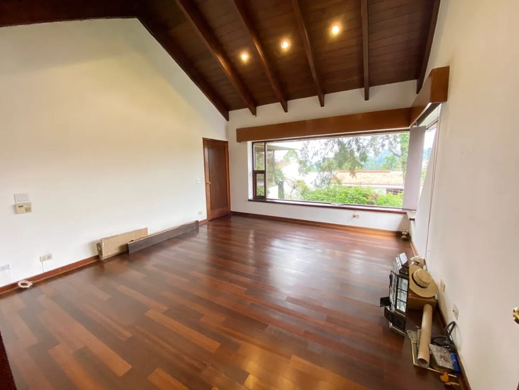 LINDA CASA EN VENTA EN KM.12.7 CARRETERA A EL SALVADOR (copia) — Casa en Venta en Santa Catarina Pinula, Guatemala, Ciudad — foto 7 de 11
