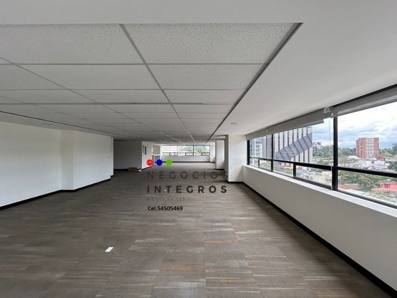 ALQUILO AMPLIA OFICINA EN ZONA 10  (copia) — Oficina en Alquiler en Centro Empresarial, Zona 10, Guatemala, Ciudad — foto 2 de 10